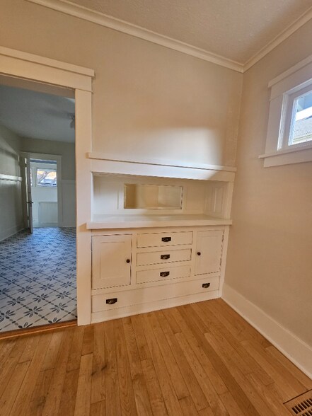 Building Photo - 3265 NE Alberta St