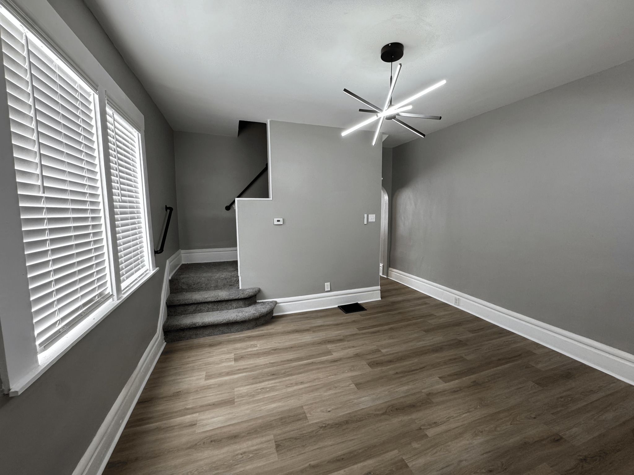 Building Photo - 328 Wyandotte Ave