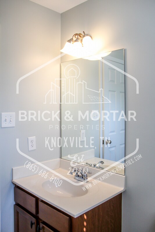 Building Photo - 5722 Rhyne Cove Ln