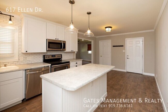 Building Photo - 617 Ellen Dr