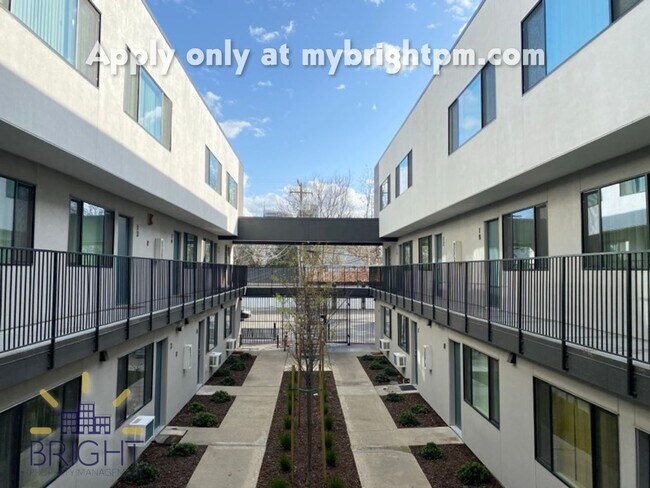 Primary Photo - Fully remodeled studio apartment in gated ...