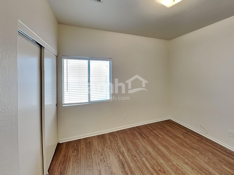 Building Photo - 6208 Morning Wing Dr