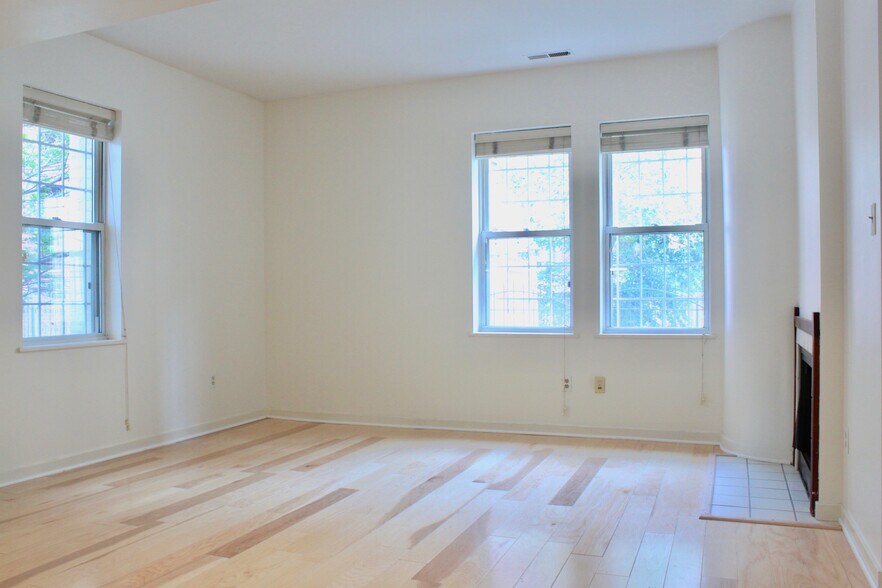 Building Photo - 2114 N St NW