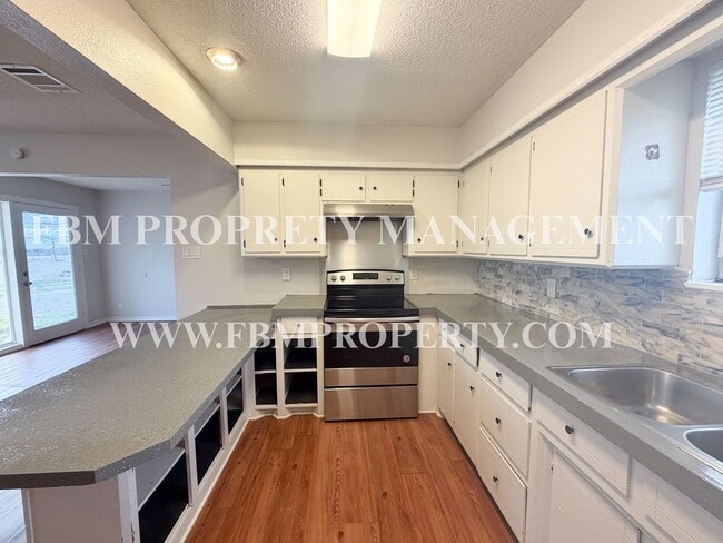 Building Photo - 107 Berrys Chapel Rd