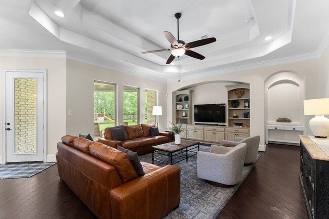 Building Photo - 5006 Newport Ct