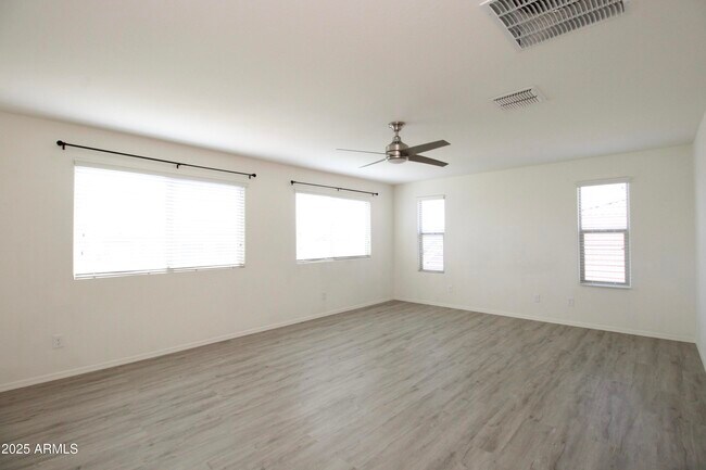 Building Photo - 1819 W Bonanza Dr