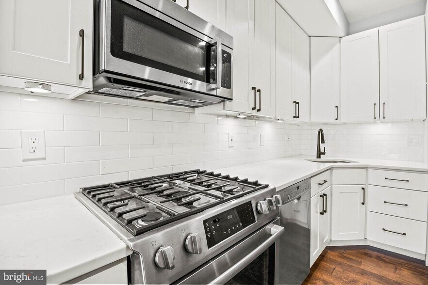 Building Photo - 1101 Fern St NW