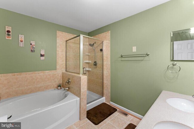 Building Photo - 10603 Eden Brook Dr