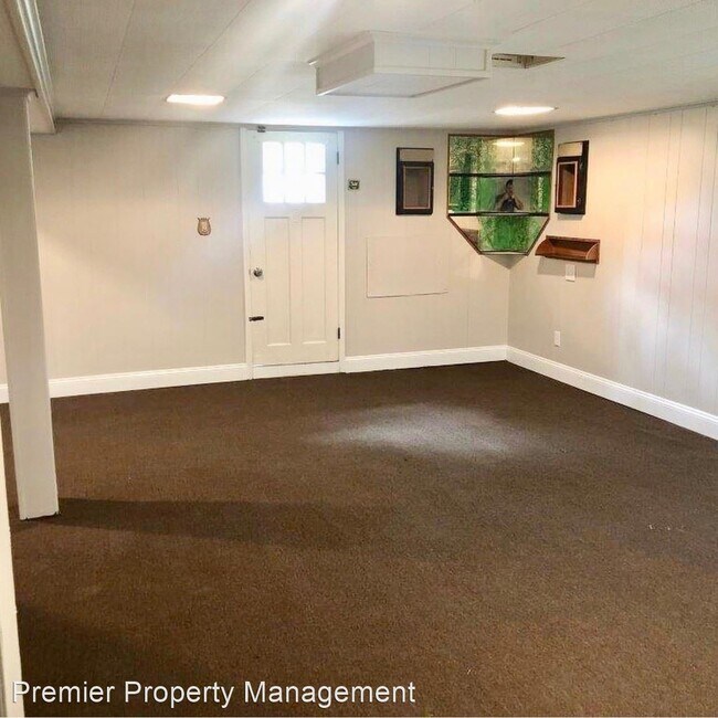 Building Photo - 3 br, 1.5 bath House - 5507 Wilvan Avenue