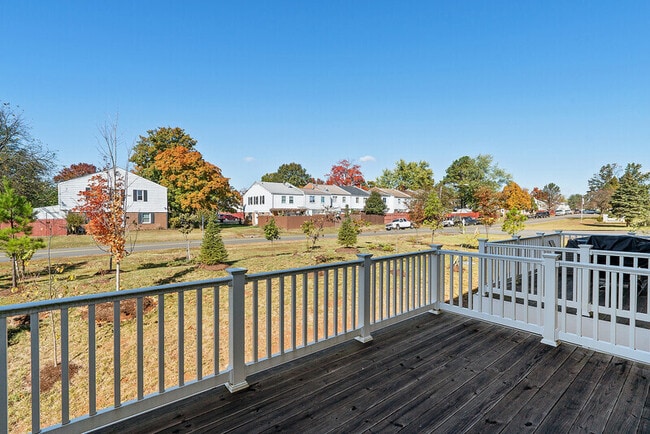 Building Photo - 8292 Heritage Crossing Ct