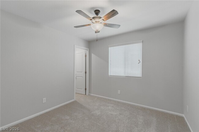 Building Photo - 5945 Lindenberry Walk St