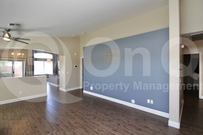 Building Photo - 25835 W Whyman St