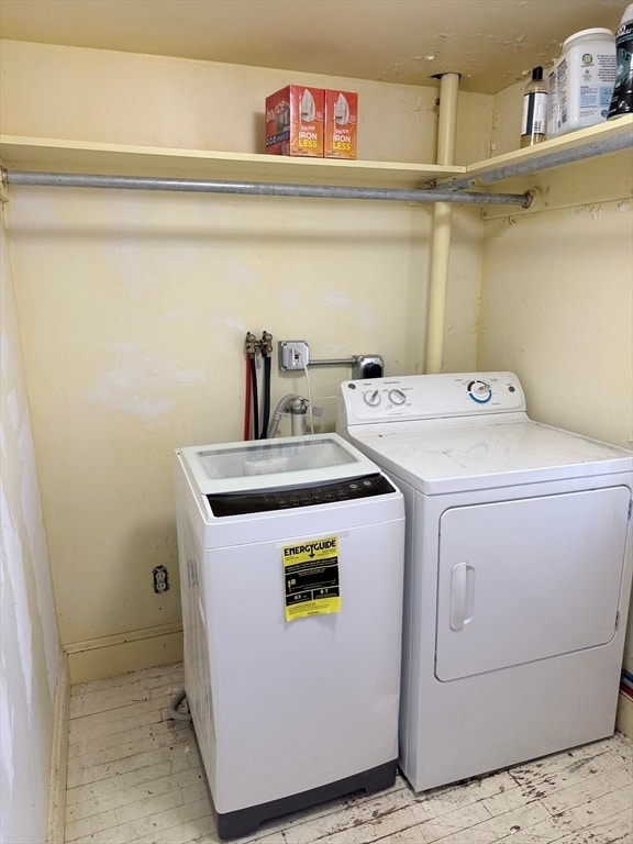 Building Photo - 359 Village St