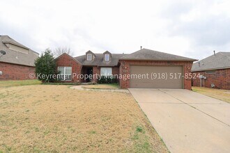 Building Photo - 3 Bed | 2 Bath | Broken Arrow