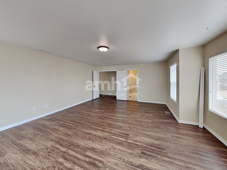 Building Photo - 15662 E 98th Pl