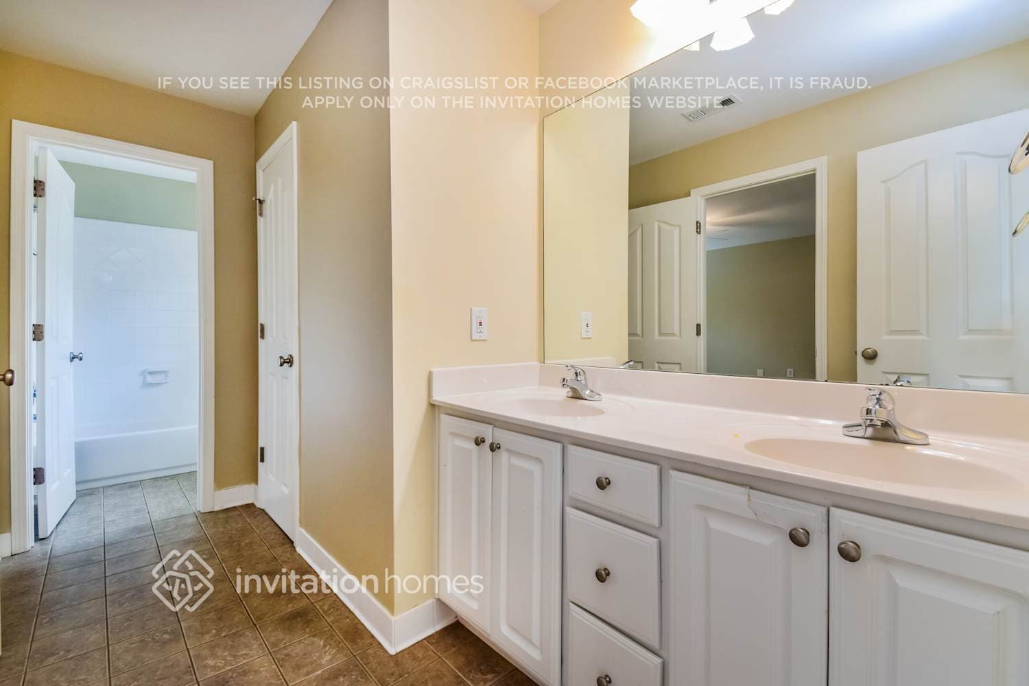 Building Photo - 660 Brittany Manor Ln