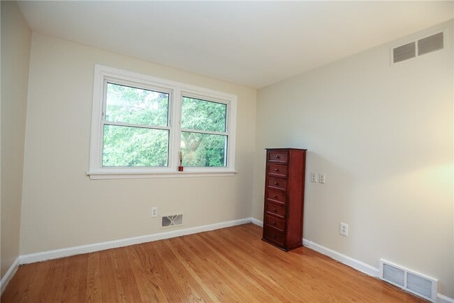 Building Photo - 107 Blackwatch Trail