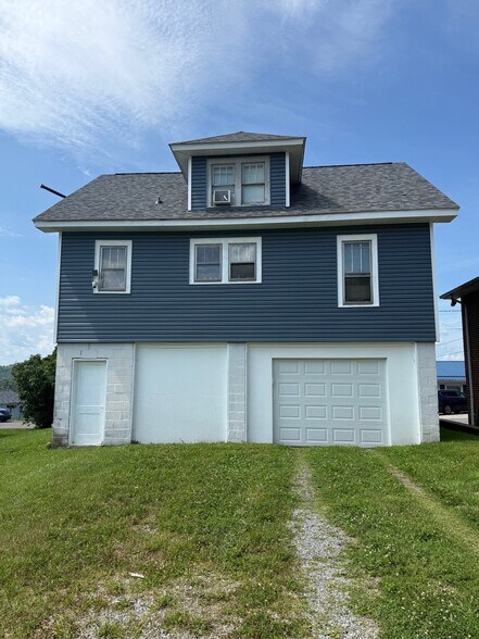 Primary Photo - 135 Sheldon Ave