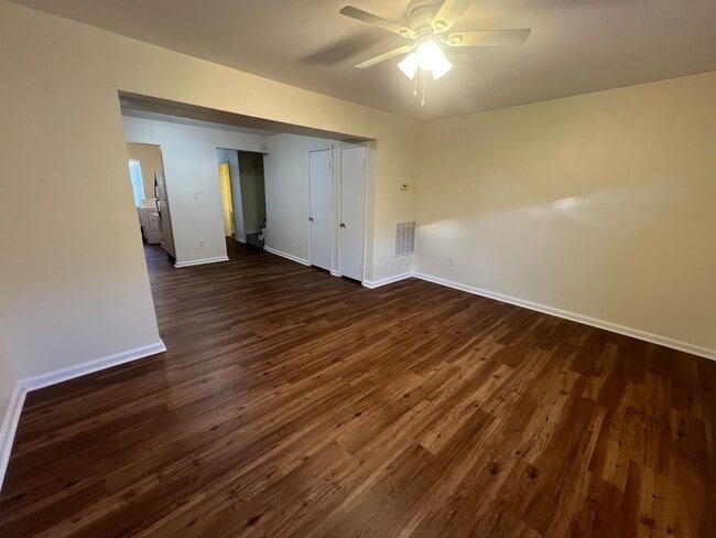 Building Photo - 936 Maryland Ave