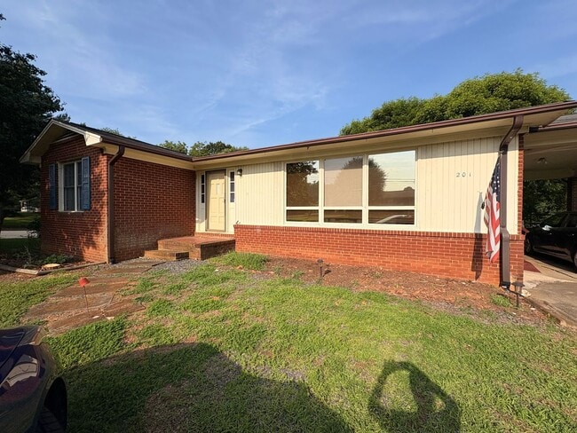 Primary Photo - Charming 4-Bedroom Home with Basement and ...