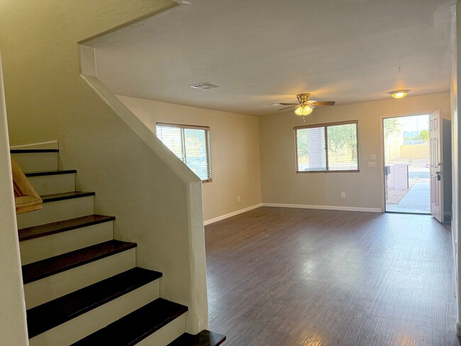 Building Photo - 22033 W Mohave St