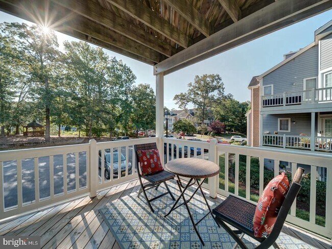 Building Photo - 2708 Summerview Way