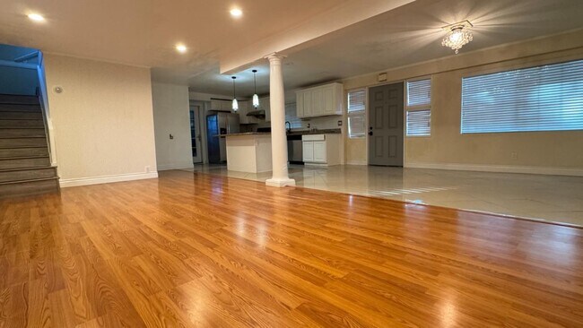 Building Photo - 7610 Miller Ave