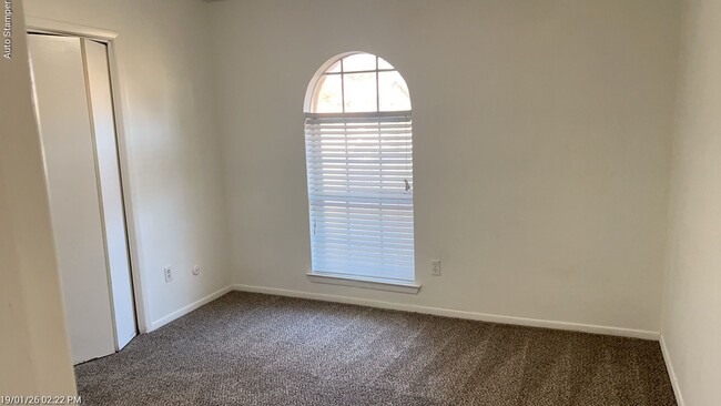 Building Photo - 905 Rose St