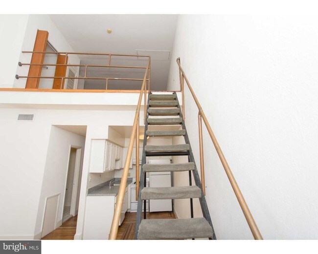 Building Photo - 721 Spruce St