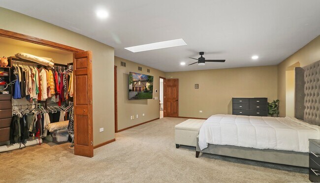 Building Photo - 196 Rosedale Ct
