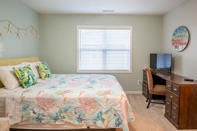 Building Photo - EFFICIENCY AVAILABLE LONG OR SHORT TERM @ MARSH WINDS IN ST JAMES PLANTATION