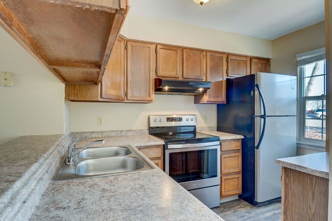 Building Photo - 4152 Charleston Dr