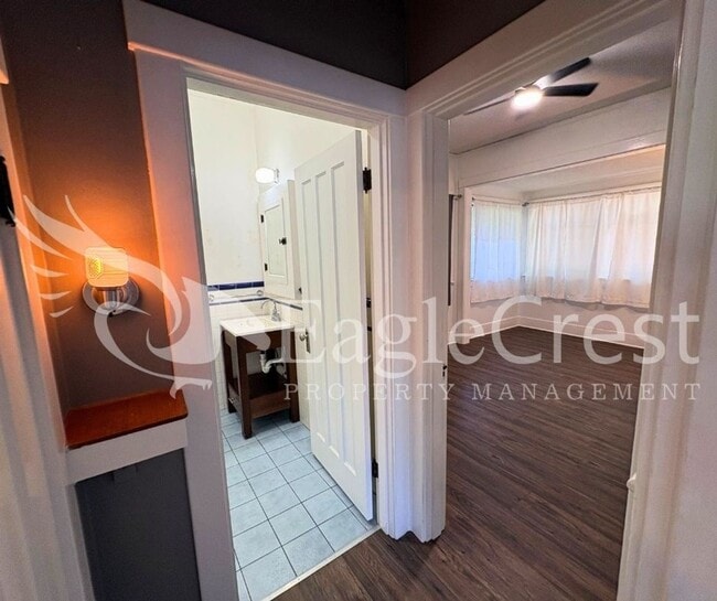 Building Photo - Beautifully Renovated Historic 3 Bedroom Home