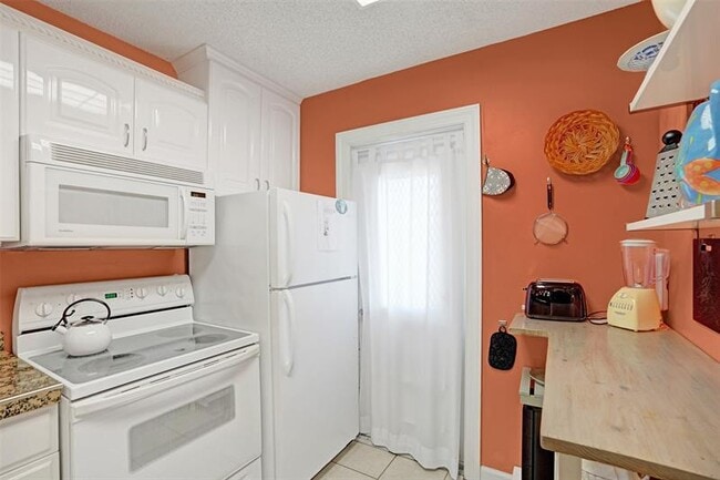 Building Photo - 4025 N Federal Hwy