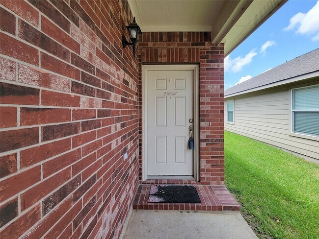 Building Photo - 25223 Hazel Ranch Dr
