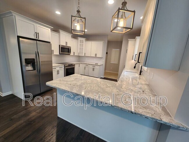 Building Photo - 40 Haywood Ln