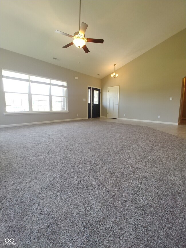 Building Photo - 818 Bluegrass Trail