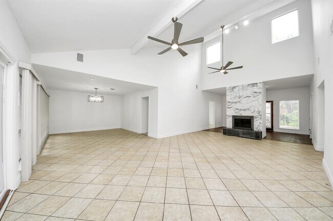Building Photo - 11415 Ella Lee Dr