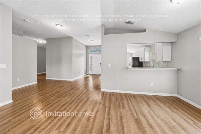 Building Photo - 3282 Merrick Ave