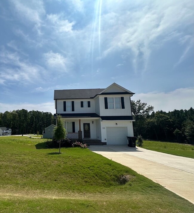 Building Photo - 4 Bedroom Home in Zebulon