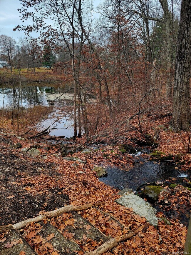 Building Photo - 461 NY-199