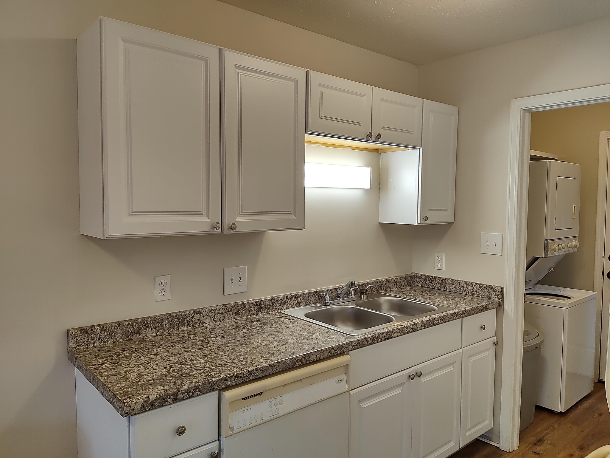 Building Photo - 110 Horizon River Dr