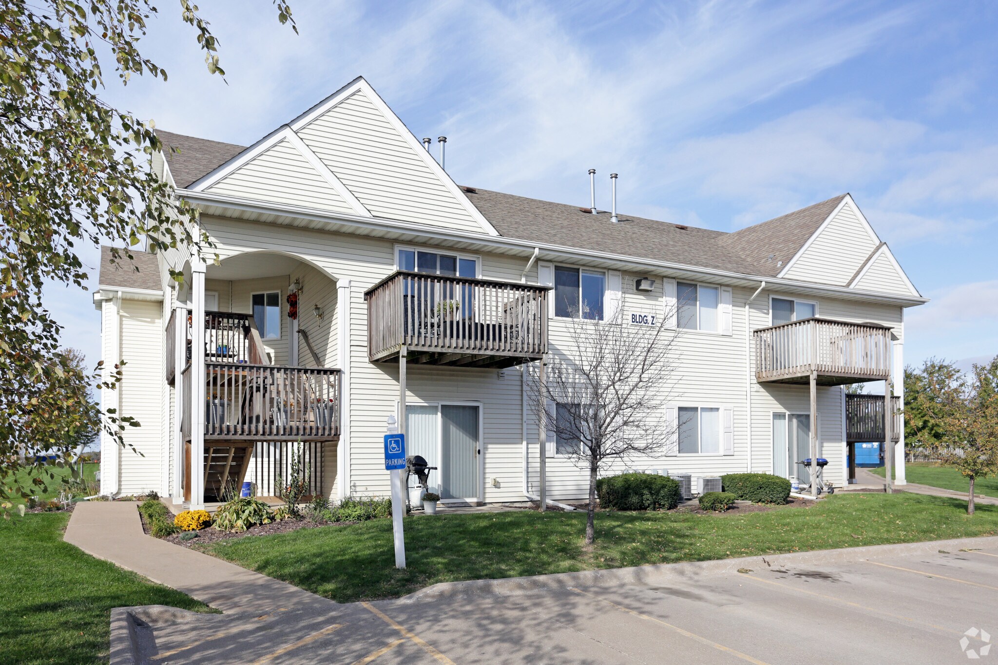 Building - Park Place Apartments