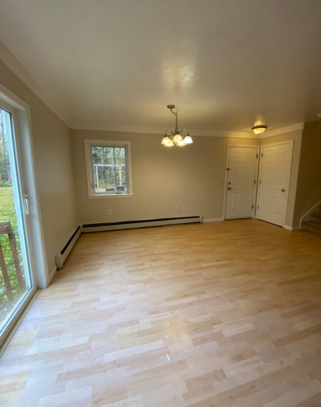 Building Photo - Fantastic 5 bedroom, 2.5 bath with an oversized 2 car garage, home on a private Acre, for rent ac...
