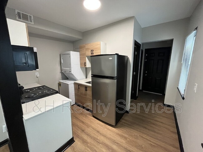 Building Photo - 1409 S Alabama St