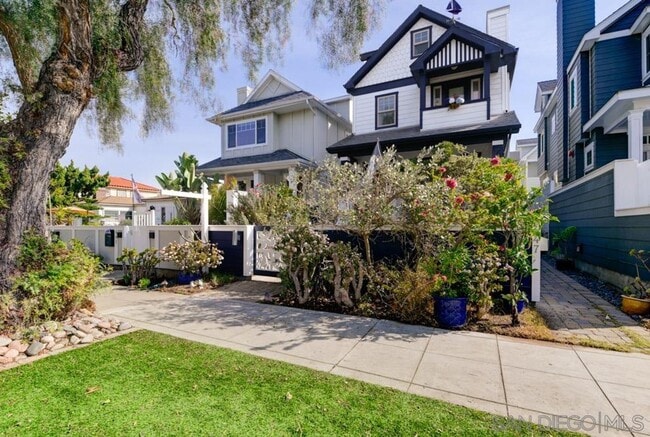Building Photo - Long Term Furnished Rental available in Co...