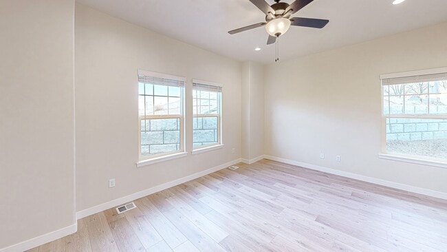 Building Photo - 368 W 2210 S