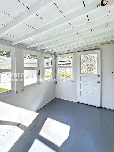 Building Photo - 1254 Elmwood Rd