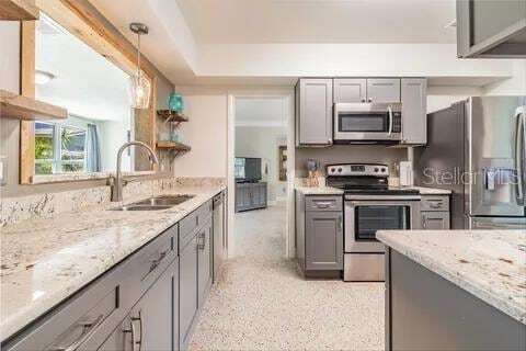 Building Photo - 10911 Cherokee Dr
