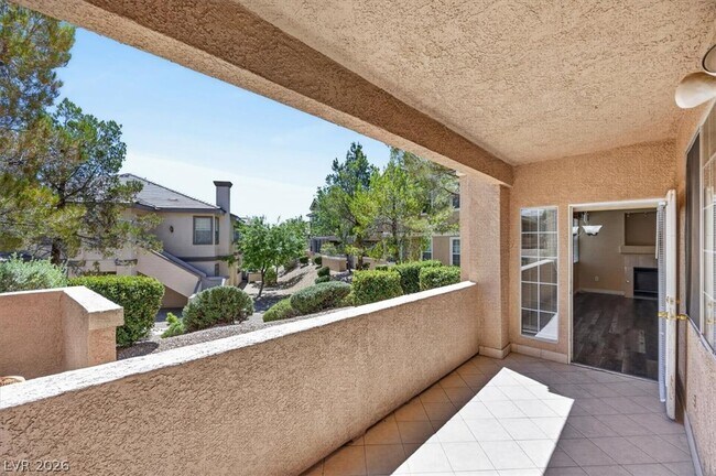 Building Photo - 9901 Trailwood Dr